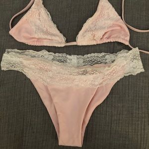 Beachbunny lady lace set in light pink!Worn once!